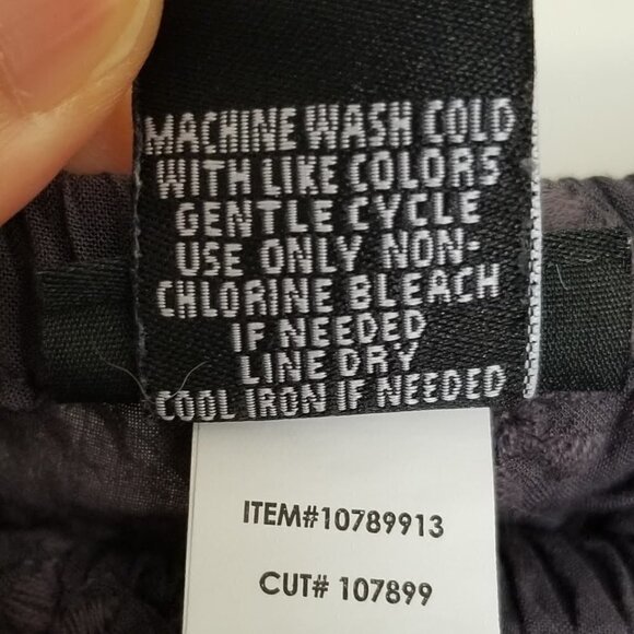 Torrid Floral Embroidered Off Shoulder Blouse 0X - Picture 11 of 12